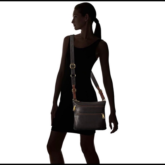 Fossil Handbags - Fossi Leather Explorer Crossbody Bag/Purse